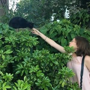 Meet your Posher, Hannah